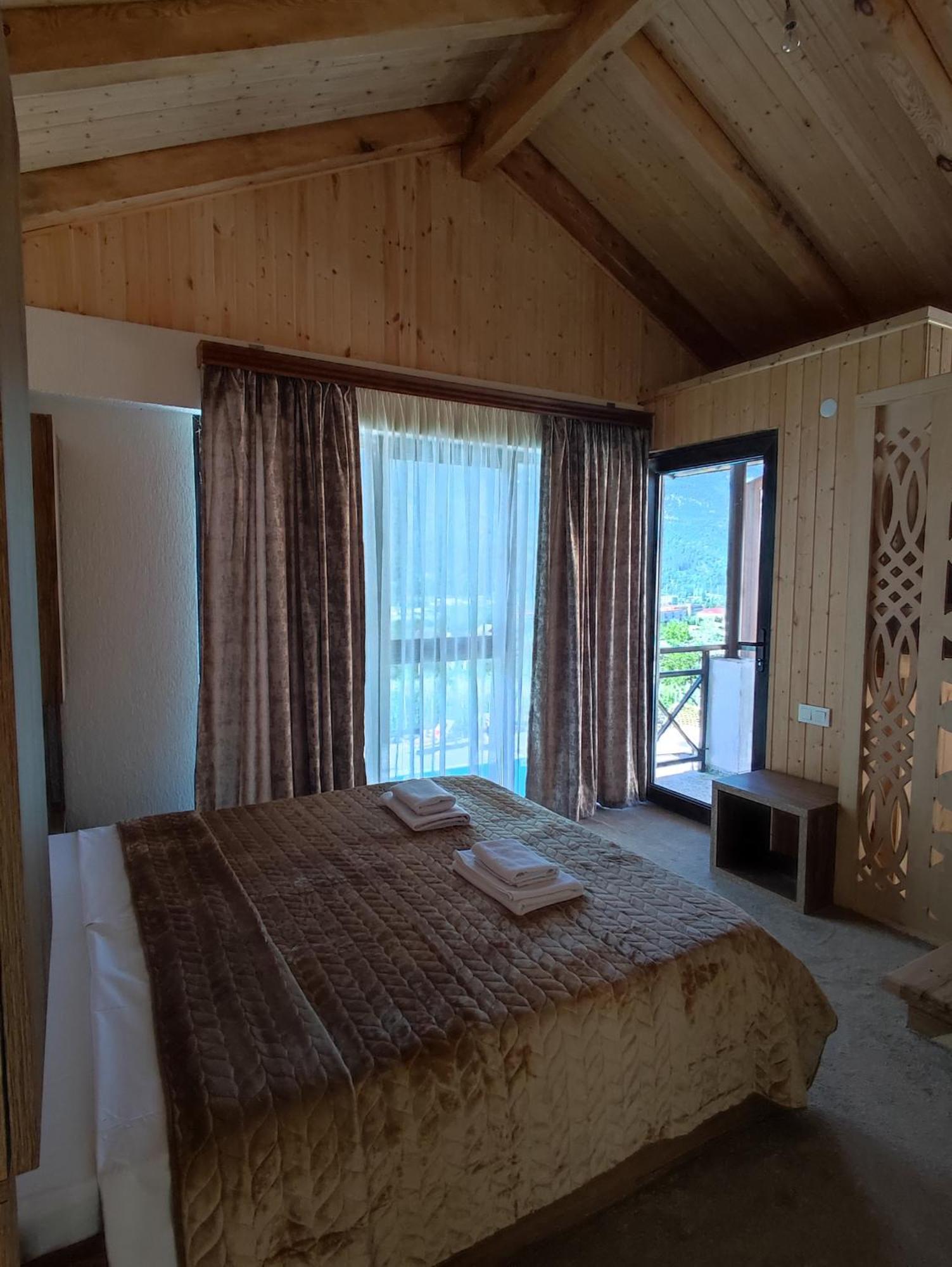 Belvedere Hotel Ambrolauri Eksteriør billede